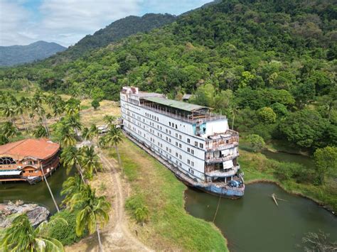 koh chang's abandoned cruise ship.